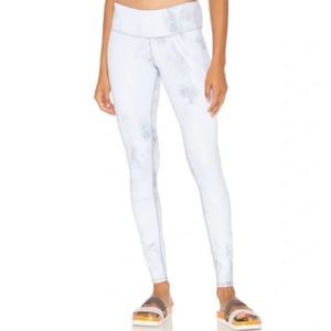 ALO Yoga - Airbrushed White Marble Glossy - Large